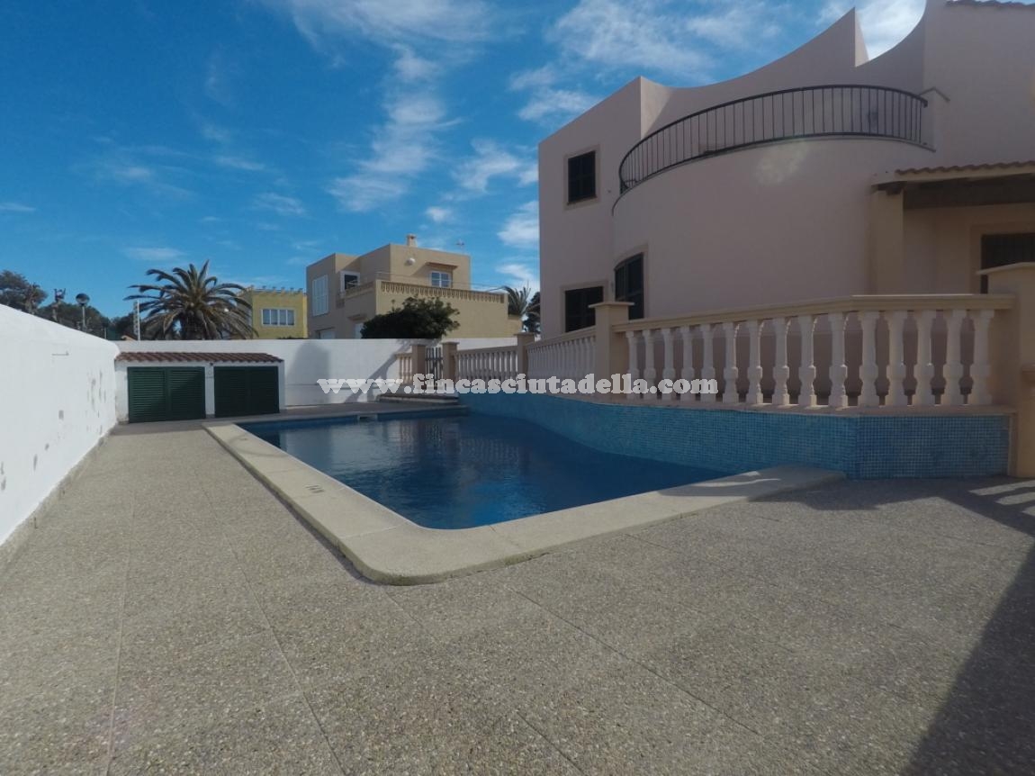 CHALET CON LICENCIA TURISTICA