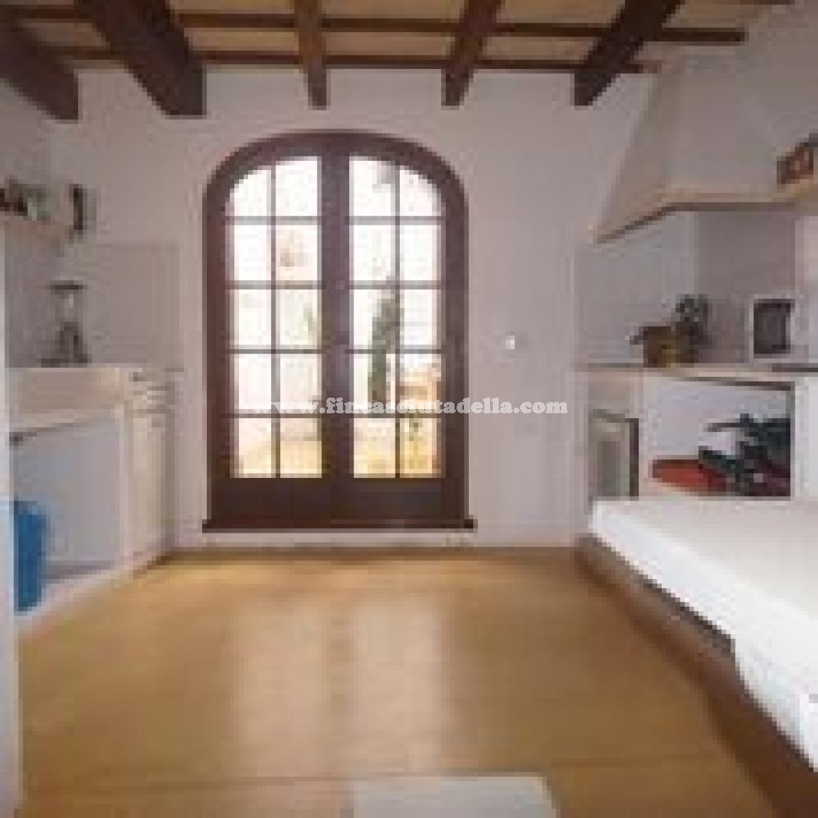CASA EN EL CASCO ANTIGUO+ PARKING