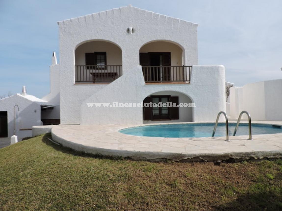 CHALET ADOSADO